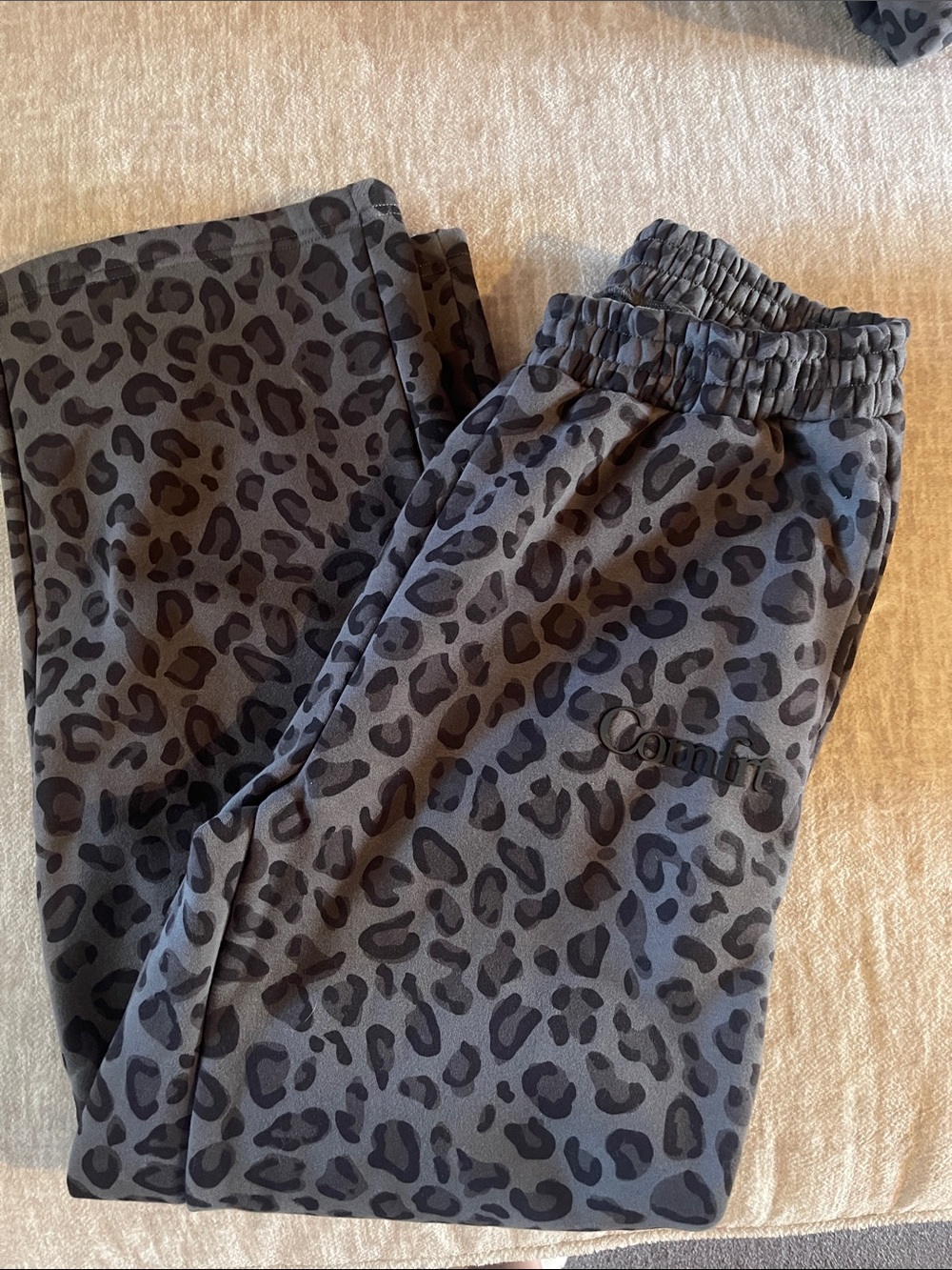 Comfrt minimalist sweatpants Gray/black leopard print